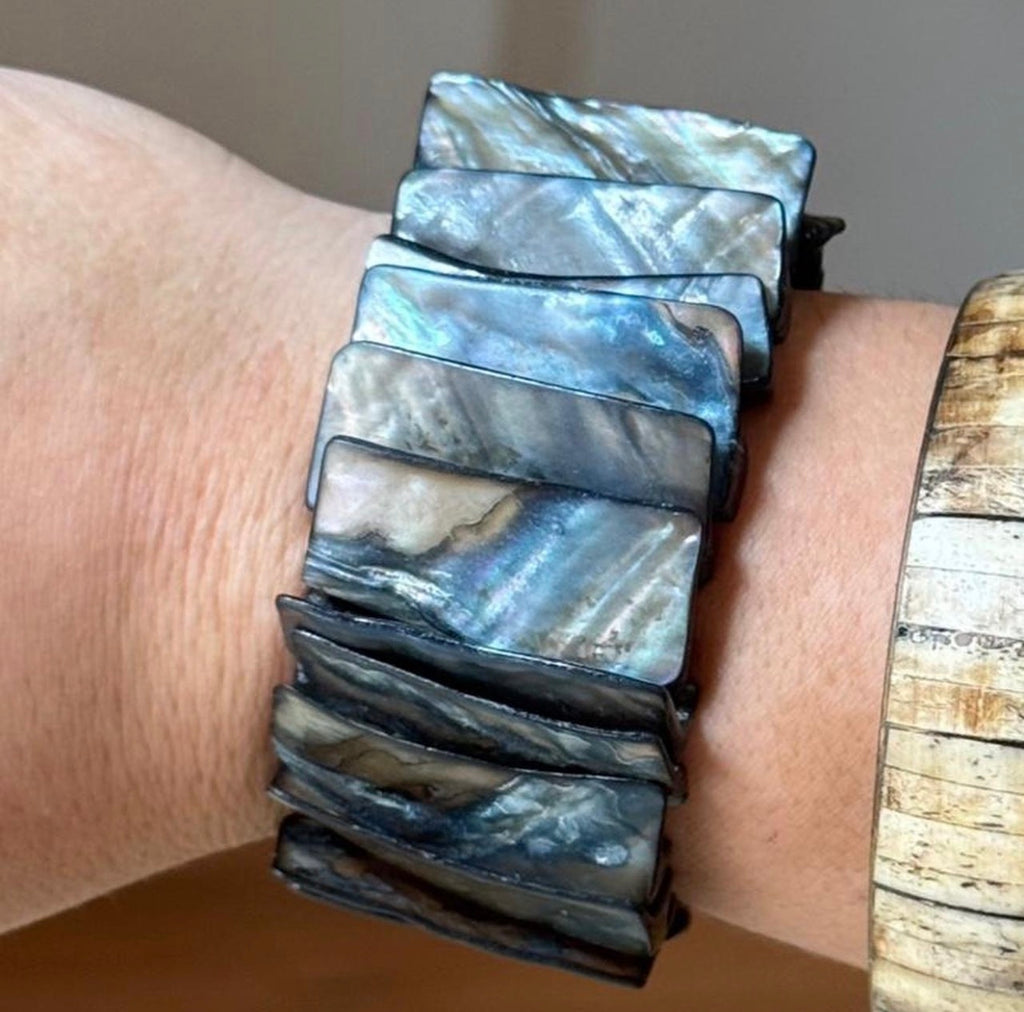 Midnight Tide Shell Stretch Bracelet