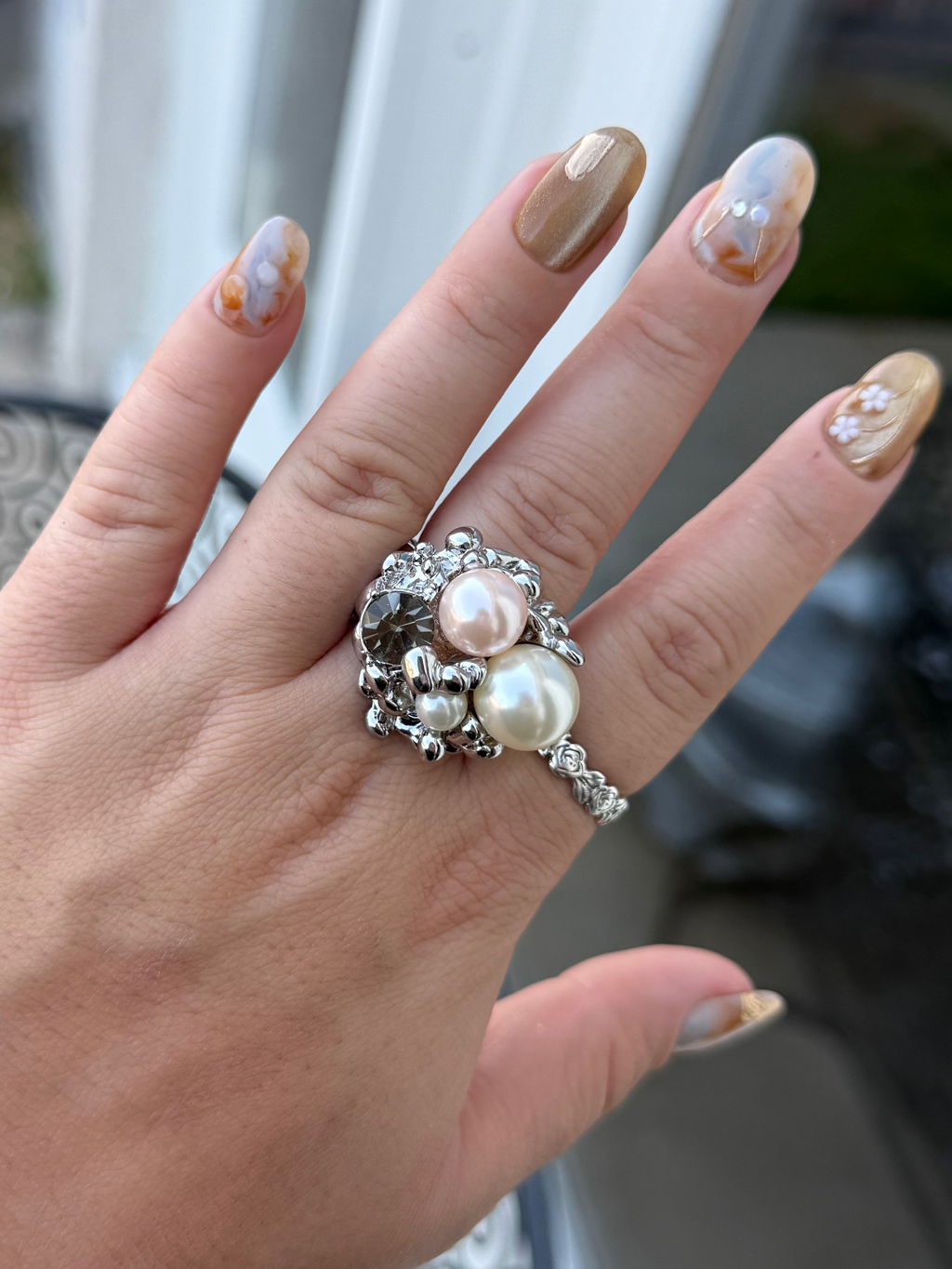 Vintage-Inspired Pearl & Crystal Cluster Stretch Statement Ring